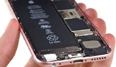 Apple обвинили в желании «нагреться» на ремонте iPhone