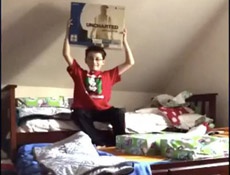 Родители купили 9-летнему геймеру на Рождество кусок дерева вместо PlayStation 4