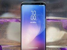 Samsung Galaxy S8 разобрали на части и распилили пополам