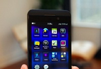 Аналитики переоценили продажи BlackBerry Z10 на 83%