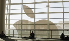Почему Apple не спешит с iPhone в водонепроницаемом корпусе?
