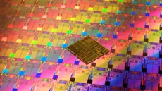 Intel полна решимости внедрить 10-нм техпроцесс в 2017 году