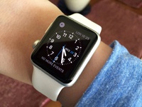 Apple объяснила, почему «глючит» пульсометр Apple Watch