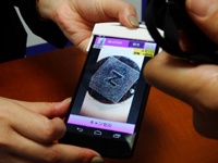 Смартфоны помогут определить подлинность товаров в магазинах