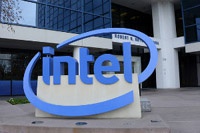 Intel говорит об улучшении компьютерного бизнеса