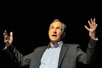 «Отец интернета» предложил принять сетевую конституцию