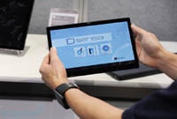 Планшет с тыльной сенсорной панелью