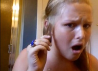 Девушка сожгла себе волосы во время урока завивки волос — новый хит YouTube