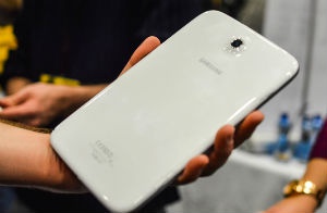 В 2013 году будет выпущено около 60 млн "планшетофонов"