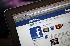 Facebook две недели пытался удалить вирусное видео самоубийства девочки