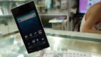 Какой была первая раскладушка на Android?