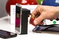 Израильский стартап создаст аккумулятор смартфона с зарядкой за 30 секунд