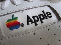 Фирменные кеды Apple (Фото)