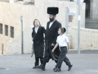 Маленькие израильтяне готовы к интернет обучению, в случае войны.