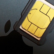 Apple патентует новый тип слота для SIM-карт