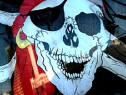 Кому выгодна имитация борьбы с пиратством