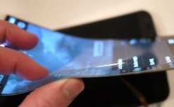 К 2018 году 40% смартфонов будут изогнутыми