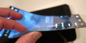 К 2018 году 40% смартфонов будут изогнутыми