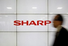 Foxconn уволит главу Sharp