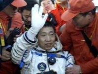 Скандал в блогосфере - китаец в космосе сожрал собаку