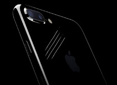 Как выглядит iPhone 7 Plus в цвете «черный оникс» через три месяца использования без чехла