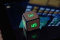 Для виртуальных настольных игр создали реальные кости