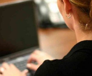 Компьютеры и телефоны отнимают 30 лет жизни