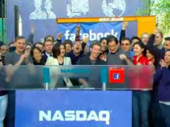 Nasdaq начинает выплаты трейдерам из-за сбоя с бумагами Facebook