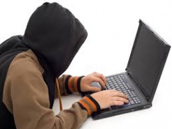 Мошенник через интернет обманул мужчину на 11 тысяч гривен