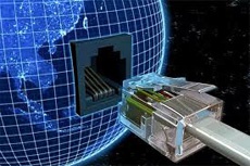 Порошенко разрешил заключенным пользоваться интернетом