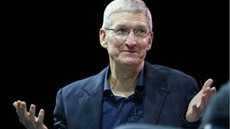 Глава Apple рассказал, зачем пошел на встречу с Трампом