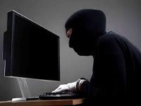 Злодій виставляв на продаж в інтернеті чужі речі