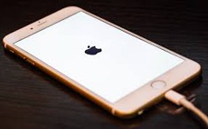 Apple запатентовала iPhone с корпусом из гибкой ткани