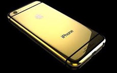 В Борисполе таможенник хотел продать iPhone из 24-каратного золота