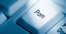 У Черкасах за поширення порнографії затримано трьох жінок