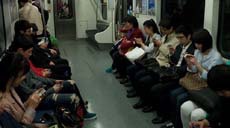 Сингапур столкнулся со смартфонной «наркоманией»