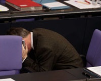 Европейских политиков обязали приобрести "шифрующие" мобильные телефоны