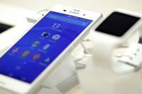 Топ-менеджер Sony опроверг продажу мобильного бизнеса