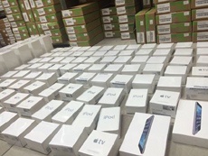 Налоговики изъяли у интернет-магазина продукцию Apple на миллион гривен