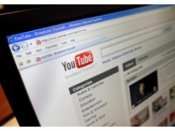 Благодаря видео на YouTube девушка нашла сестру-близнеца