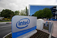 Intel впервые нарушит закон Мура