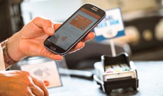 Эксперты прогнозируют рост платежей с мобильных и носимых устройств