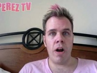 Скандалист Перец получил по репе!