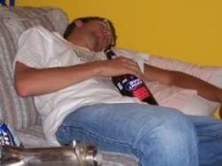 Любители "зависнуть" в сети: знайте алкоголизм ведет к необратимой бессоннице