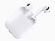 Apple отложила старт продаж наушников AirPods на неопределенный срок