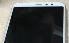 «Безрамочный» смартфон Meizu демонстрируют на «живом» фото