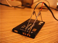 Как зарядить смартфон, если сломалась зарядка