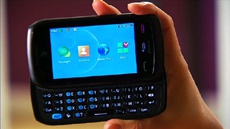 Корейский производитель Pantech пока спасён от банкротства