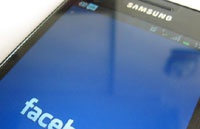 Samsung может выпустить Facebook-смартфон
