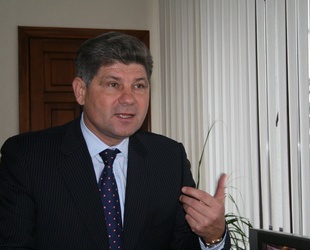 Мэр Луганска накажет маршрутчиков, которые попадут в Интернет